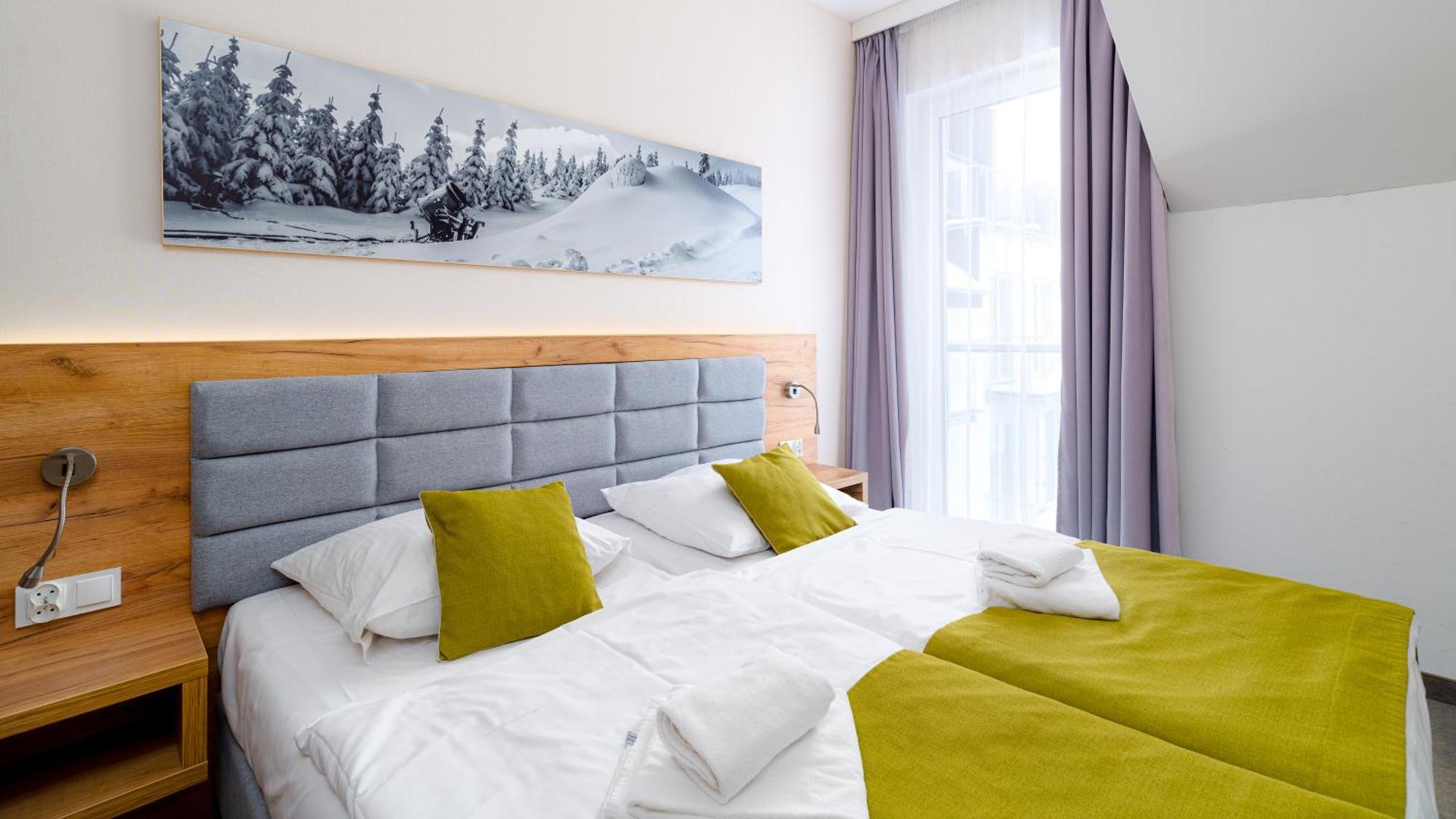 Panorama - Czarna Gora Resort By Sun & Snow Z Basenem I Sniadaniem Sienna  Exterior photo