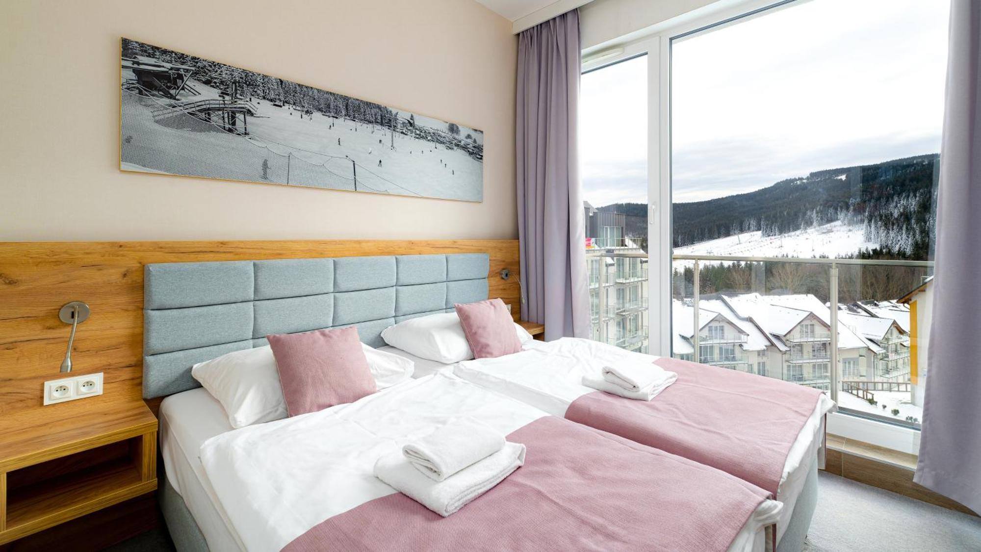 Panorama - Czarna Gora Resort By Sun & Snow Z Basenem I Sniadaniem Sienna  Exterior photo