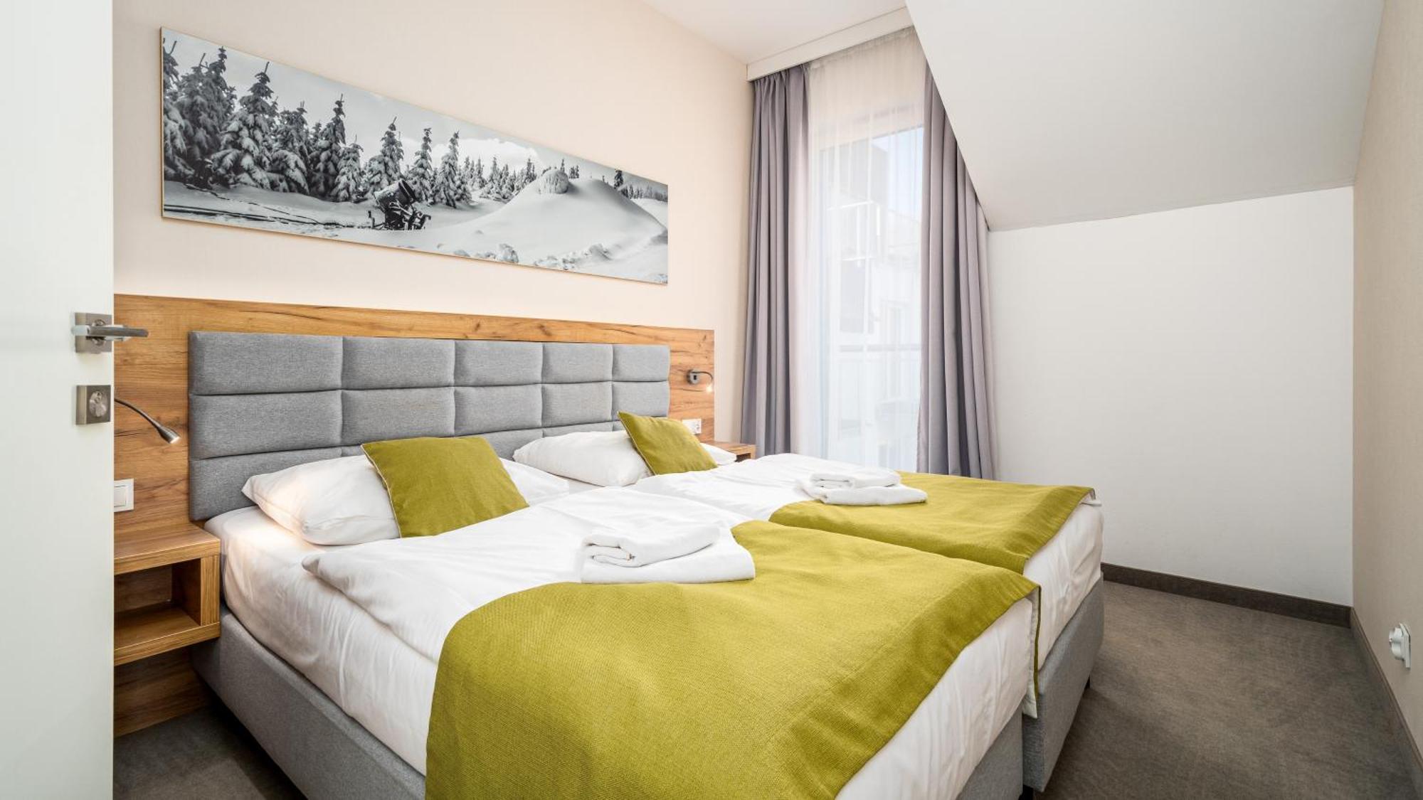 Panorama - Czarna Gora Resort By Sun & Snow Z Basenem I Sniadaniem Sienna  Exterior photo